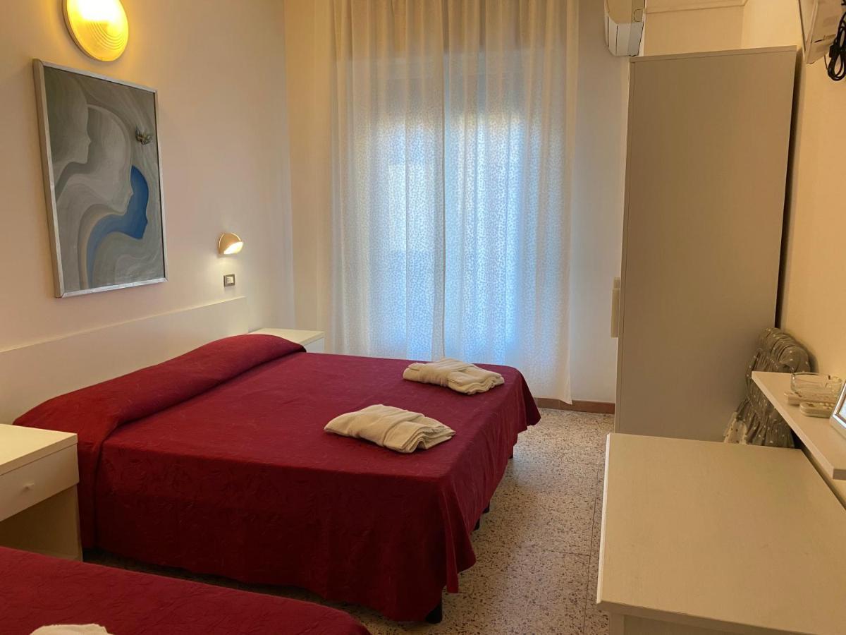 Hotel Riva Rimini Dış mekan fotoğraf