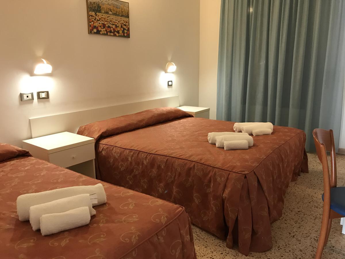 Hotel Riva Rimini Dış mekan fotoğraf